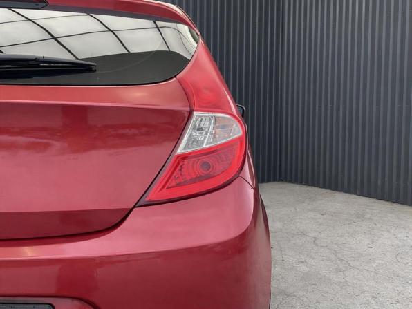 Hyundai Solaris I Рестайлинг с пробегом 2016 года, цена 997 000 рублей, 100433 км, хэтчбек, Автокод Объявления
