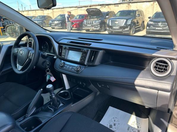 Toyota RAV4 IV (XA40) Рестайлинг с пробегом 2016 года, цена 2 476 000 рублей, 186988 км, внедорожник, Автокод Объявления