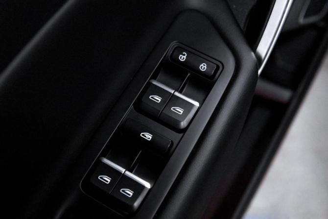Geely Atlas I с пробегом 2018 года, цена 1 599 000 рублей, 101596 км, внедорожник, Автокод Объявления