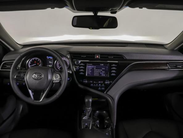 Toyota Camry VIII (XV70) с пробегом 2020 года, цена 2 590 000 рублей, 189000 км, седан, Автокод Объявления