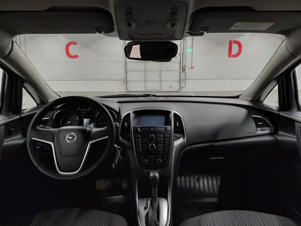 Opel Astra J Рестайлинг с пробегом 2012 года, цена 900 000 рублей, 129425 км, хэтчбек, Автокод Объявления