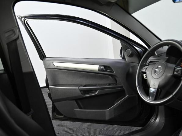 Opel Astra H Рестайлинг с пробегом 2007 года, цена 400 000 рублей, 243000 км, седан, Автокод Объявления