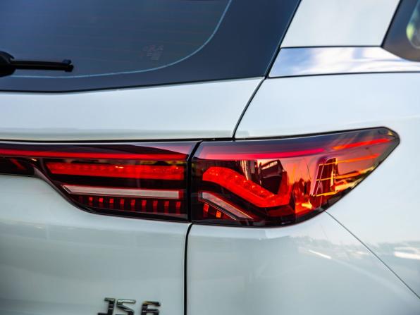 JAC JS6 с пробегом 2023 года, цена 1 668 000 рублей, 35919 км, внедорожник, Автокод Объявления