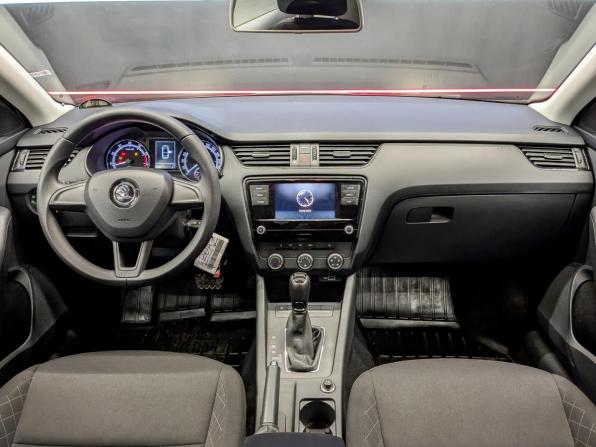 Skoda Octavia III (A7) Рестайлинг с пробегом 2020 года, цена 1 900 000 рублей, 97624 км, лифтбек, Автокод Объявления