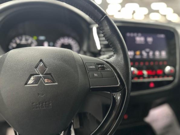 Mitsubishi Outlander III Рестайлинг 3 с пробегом 2022 года, цена 2 370 000 рублей, 147409 км, внедорожник, Автокод Объявления