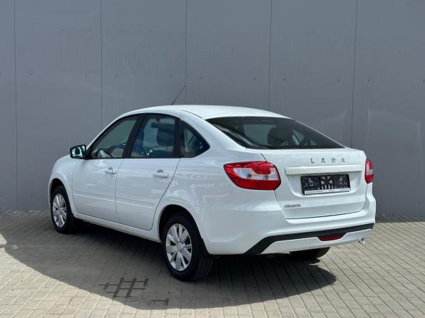 Lada (ВАЗ) Granta I Рестайлинг с пробегом 2023 года, цена 892 000 рублей, 33500 км, лифтбек, Автокод Объявления