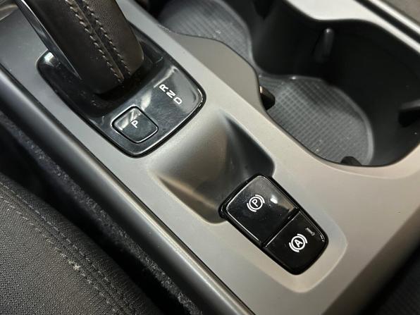 Volvo XC40 I с пробегом 2018 года, цена 2 305 000 рублей, 166334 км, внедорожник, Автокод Объявления