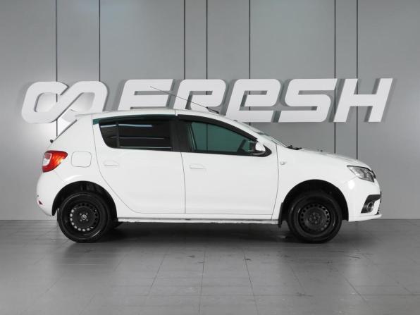 Renault Sandero II Рестайлинг с пробегом 2020 года, цена 670 000 рублей, 220109 км, хэтчбек, Автокод Объявления