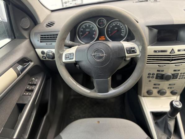 Opel Astra H Рестайлинг с пробегом 2009 года, цена 350 000 рублей, 198000 км, универсал, Автокод Объявления