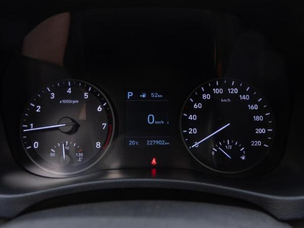 Hyundai Solaris II с пробегом 2017 года, цена 1 099 000 рублей, 227907 км, седан, Автокод Объявления