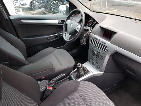Opel Astra H Рестайлинг с пробегом 2010 года, цена 499 000 рублей, 333714 км, седан, Автокод Объявления