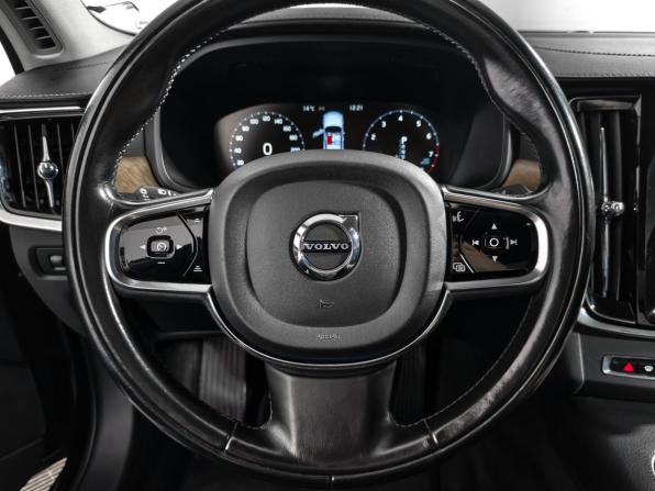 Volvo S90 II с пробегом 2019 года, цена 2 890 000 рублей, 108674 км, седан, Автокод Объявления