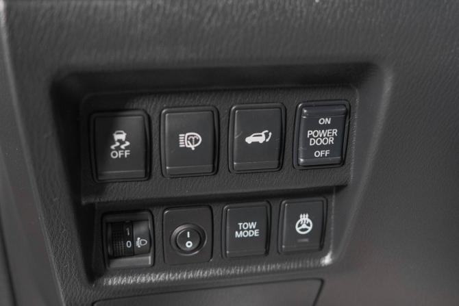 Nissan Pathfinder IV с пробегом 2015 года, цена 2 299 000 рублей, 115000 км, внедорожник, Автокод Объявления