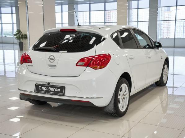 Opel Astra J Рестайлинг с пробегом 2013 года, цена 970 000 рублей, 81247 км, хэтчбек, Автокод Объявления