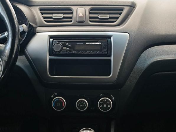 Kia Rio III Рестайлинг с пробегом 2015 года, цена 850 000 рублей, 161281 км, седан, Автокод Объявления