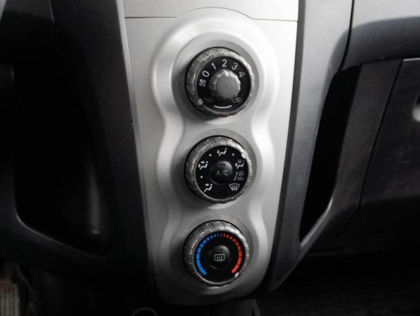 Toyota Yaris II с пробегом 2008 года, цена 760 000 рублей, 221446 км, хэтчбек, Автокод Объявления