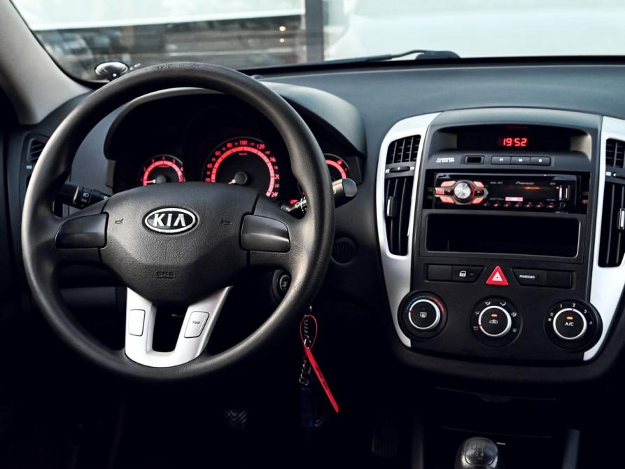 Kia Ceed I Рестайлинг Екатеринбург  - изображение 18