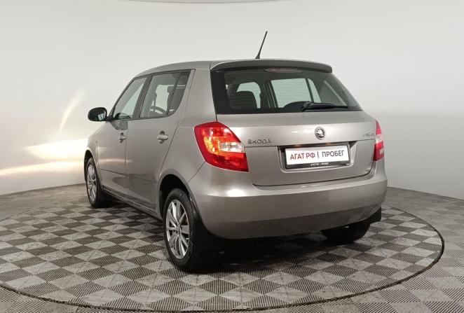 Skoda Fabia II Рестайлинг с пробегом 2013 года, цена 680 000 рублей, 174179 км, хэтчбек, Автокод Объявления