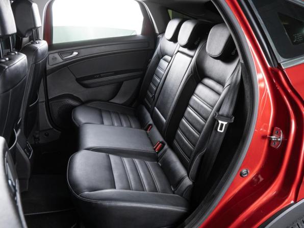 Renault Arkana I с пробегом 2019 года, цена 1 390 000 рублей, 175925 км, внедорожник, Автокод Объявления