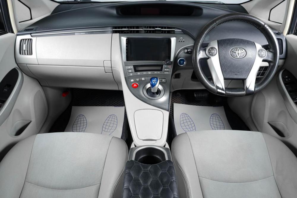 Toyota Prius III (XW30) Тюмень  - изображение 13