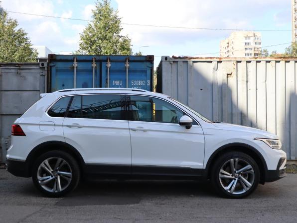 Volkswagen Tiguan II Рестайлинг с пробегом 2021 года, цена 2 790 000 рублей, 100228 км, внедорожник, Автокод Объявления