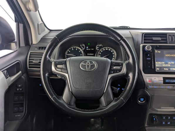 Toyota Land Cruiser Prado 150 Series Рестайлинг 2 с пробегом 2018 года, цена 4 556 500 рублей, 187476 км, внедорожник, Автокод Объявления