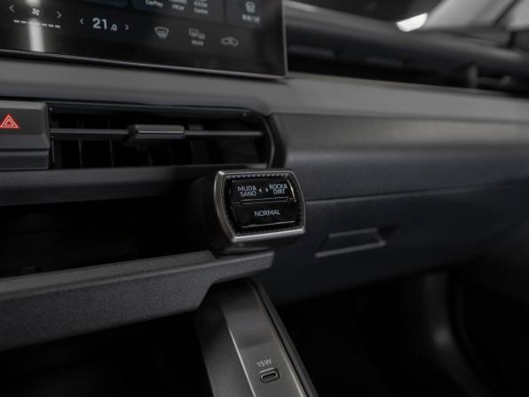 Toyota RAV4 VI (XA60) с пробегом 2025 года, цена 4 250 000 рублей, 30 км, внедорожник, Автокод Объявления