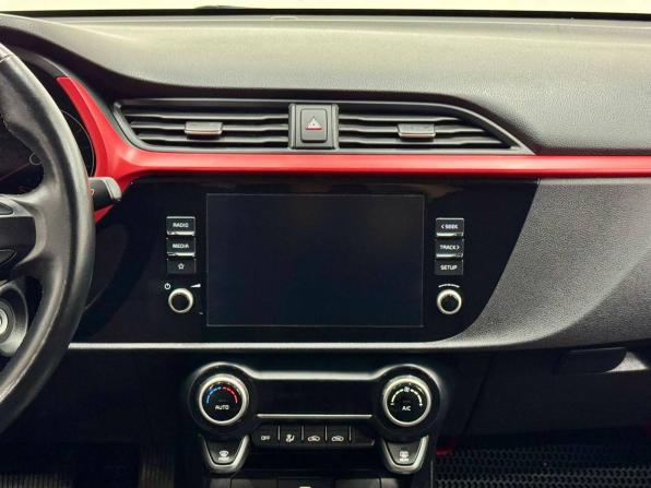 Kia Rio IV Рестайлинг с пробегом 2021 года, цена 1 769 900 рублей, 103471 км, седан, Автокод Объявления