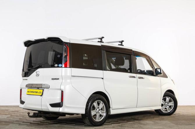 Honda Stepwgn V с пробегом 2016 года, цена 2 029 000 рублей, 191000 км, минивэн, Автокод Объявления