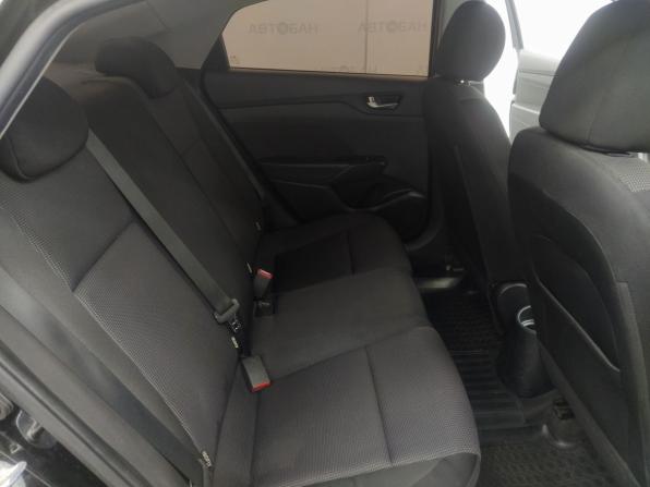 Hyundai Solaris II с пробегом 2018 года, цена 1 229 000 рублей, 158371 км, седан, Автокод Объявления