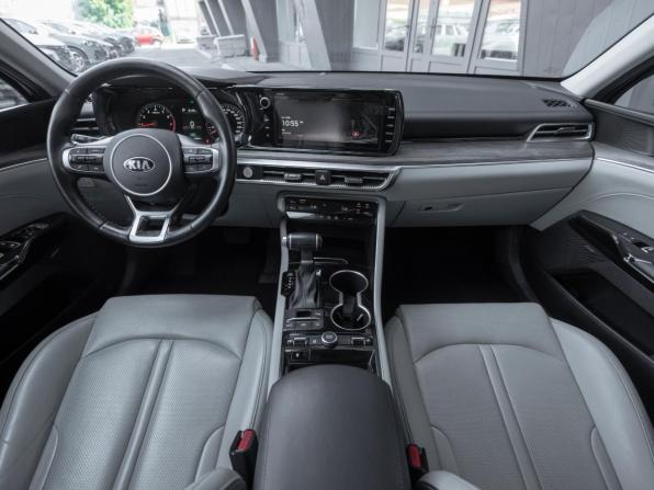 Kia K5 III с пробегом 2021 года, цена 2 740 000 рублей, 49186 км, седан, Автокод Объявления
