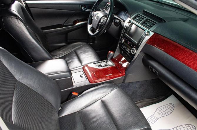 Toyota Camry VII (XV50) с пробегом 2013 года, цена 1 949 000 рублей, 180000 км, седан, Автокод Объявления