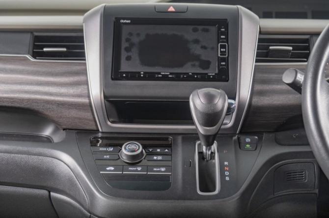Honda Freed II Рестайлинг с пробегом 2019 года, цена 1 739 000 рублей, 118000 км, компактвэн, Автокод Объявления