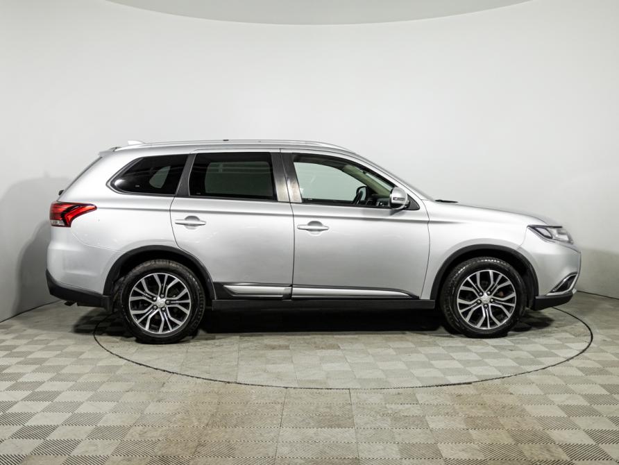 Mitsubishi Outlander III Рестайлинг 2 Санкт-Петербург  - изображение 8