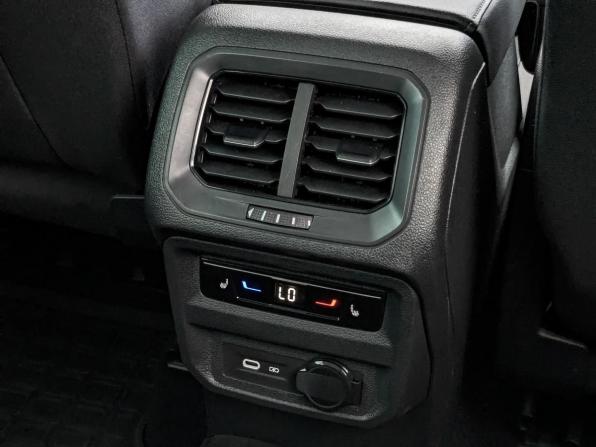 Volkswagen Tiguan II Рестайлинг с пробегом 2021 года, цена 3 630 000 рублей, 51800 км, внедорожник, Автокод Объявления