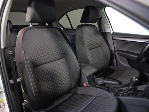 Skoda Octavia III (A7) Рестайлинг с пробегом 2018 года, цена 1 569 000 рублей, 176308 км, лифтбек, Автокод Объявления