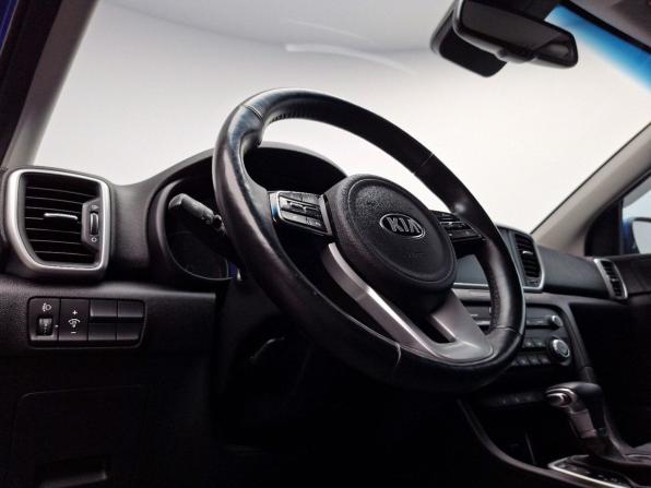 Kia Sportage IV Рестайлинг с пробегом 2021 года, цена 2 459 000 рублей, 82000 км, внедорожник, Автокод Объявления