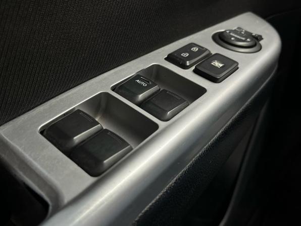 Kia Rio III с пробегом 2013 года, цена 989 000 рублей, 121671 км, хэтчбек, Автокод Объявления