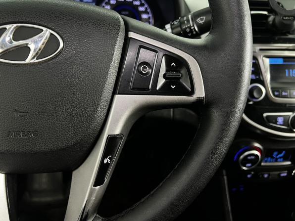 Hyundai Solaris I Рестайлинг с пробегом 2016 года, цена 1 120 000 рублей, 199655 км, седан, Автокод Объявления
