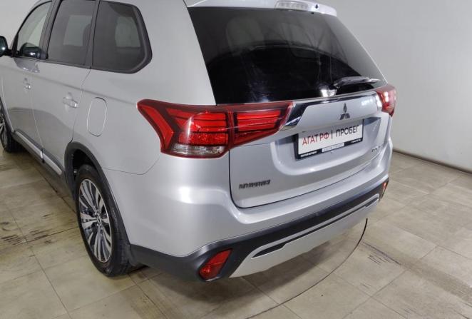 Mitsubishi Outlander III Рестайлинг 3 с пробегом 2019 года, цена 1 900 000 рублей, 205000 км, внедорожник, Автокод Объявления