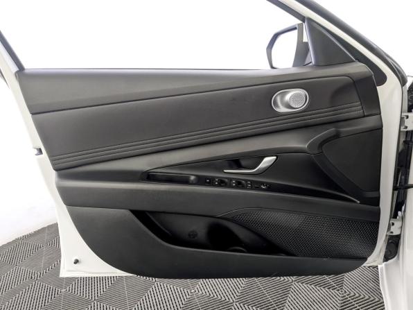 Hyundai Elantra VII (CN7) с пробегом 2022 года, цена 1 919 000 рублей, 42343 км, седан, Автокод Объявления