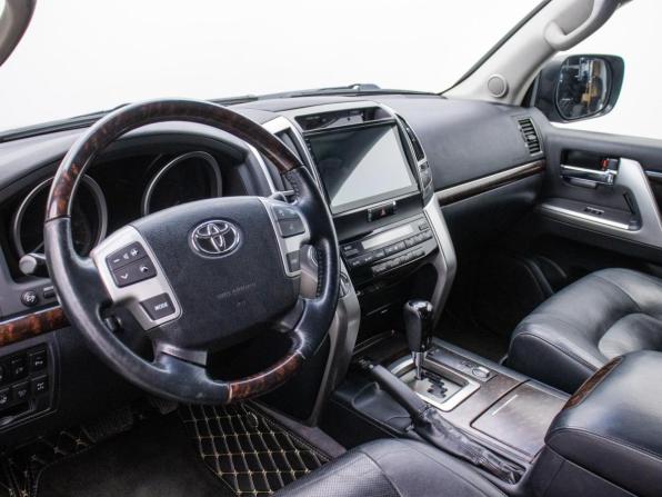 Toyota Land Cruiser 200 Series Рестайлинг 1 с пробегом 2012 года, цена 3 674 000 рублей, 145132 км, внедорожник, Автокод Объявления