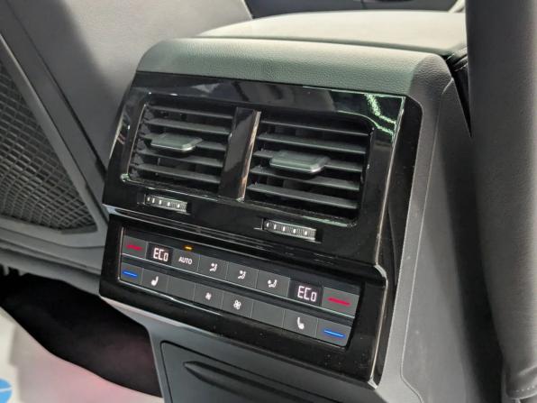 Новый Volkswagen Touareg III Рестайлинг 2024 года, цена 11 100 000 рублей, внедорожник, Автокод Объявления