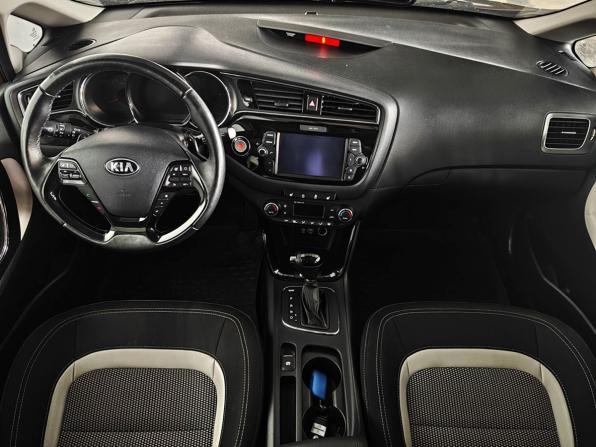 Kia Ceed II Рестайлинг с пробегом 2016 года, цена 1 365 000 рублей, 149929 км, хэтчбек, Автокод Объявления