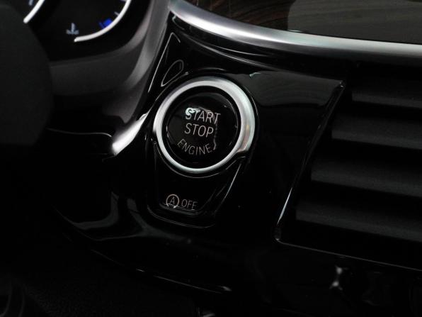 BMW 5 серии VI (F10/F11/F07) Рестайлинг с пробегом 2017 года, цена 3 584 000 рублей, 89816 км, седан, Автокод Объявления