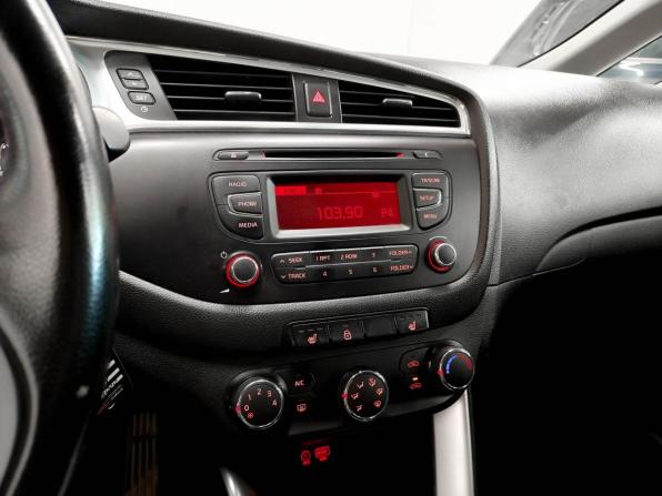 Kia Ceed II Рестайлинг с пробегом 2017 года, цена 953 800 рублей, 201935 км, хэтчбек, Автокод Объявления