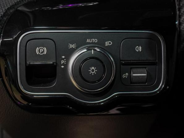 Mercedes-Benz A-Класс IV (W177) с пробегом 2019 года, цена 1 969 000 рублей, 207452 км, хэтчбек, Автокод Объявления