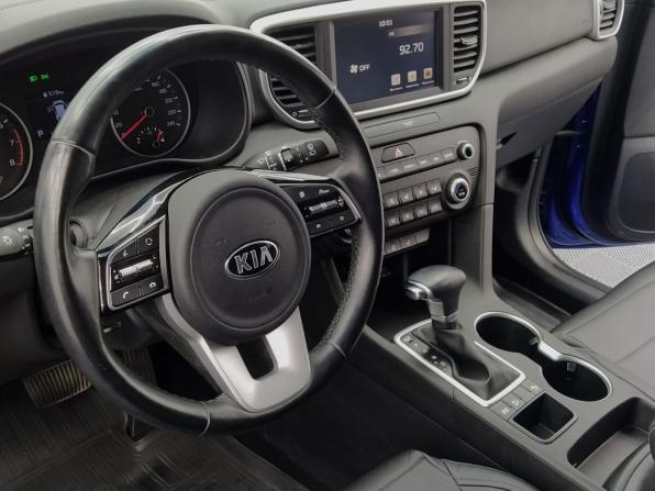 Kia Sportage IV Рестайлинг с пробегом 2021 года, цена 2 490 000 рублей, 48200 км, внедорожник, Автокод Объявления