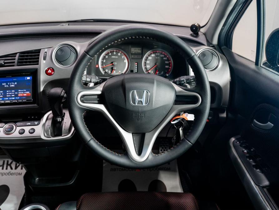 Honda Stream II Рестайлинг Чита  - изображение 8