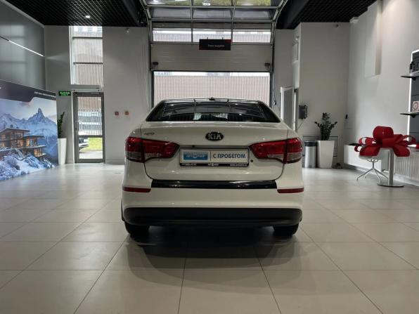 Kia Rio III Рестайлинг с пробегом 2017 года, цена 1 050 000 рублей, 169000 км, седан, Автокод Объявления